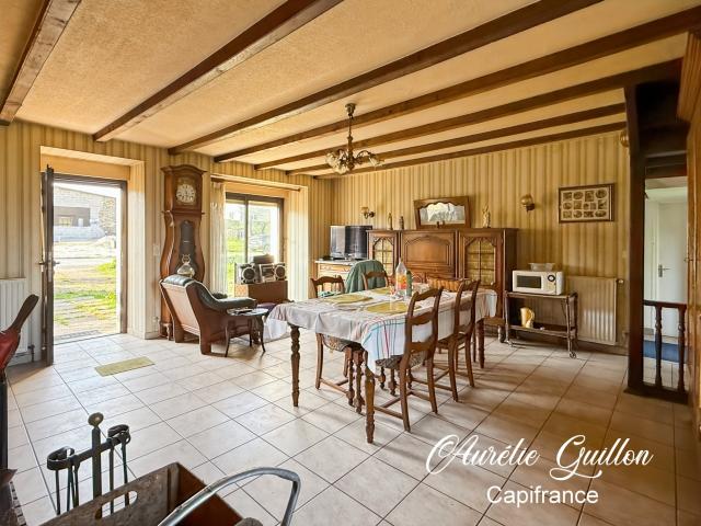 En exclusivité ! Longère en pierre – 135 m² habitables, comb. 135m² Taupont