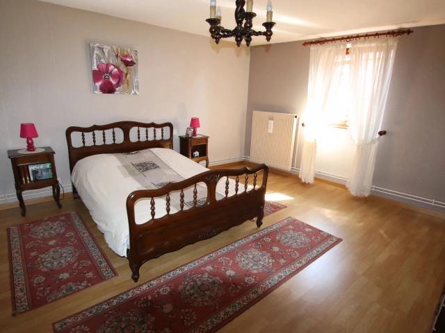 En exclusivité Location Appartement T3 au 1er étage d'une belle maison à Dossenheim Sur Zinsel