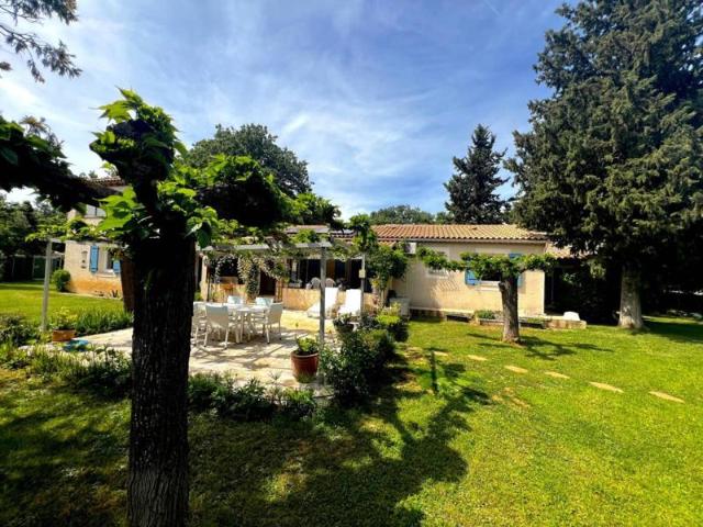 En exclusivité Viager occupé Maison 160m² au calme sur un terrain de 2362m² à 30' de la mer