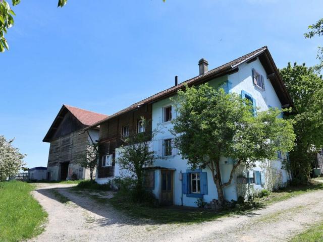En exclusivité Maison de charme de 7.5 pièces avec parcelle de 2'000 m2