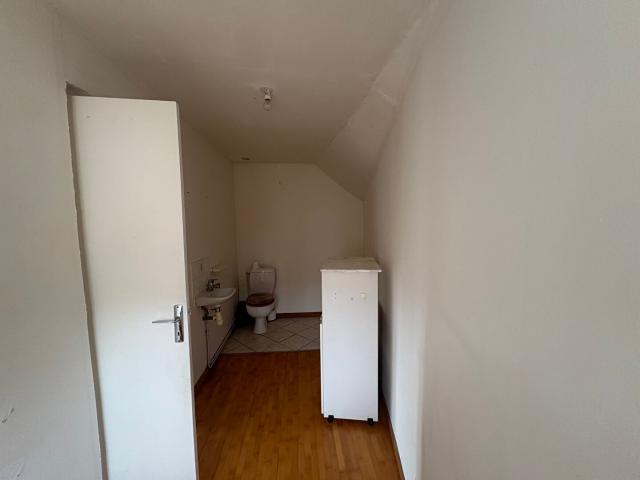 EN EXCLUSIVITÉ Maison de ville atypique avec cour