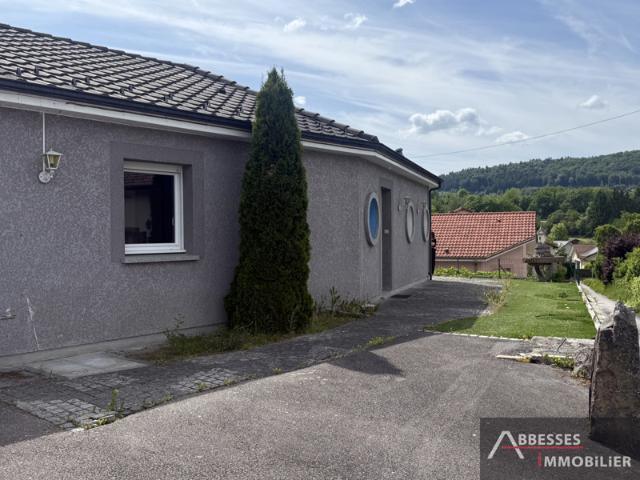 EN EXCLUSIVITÉ: SAINT NABORD Pavillon de plain pied avec