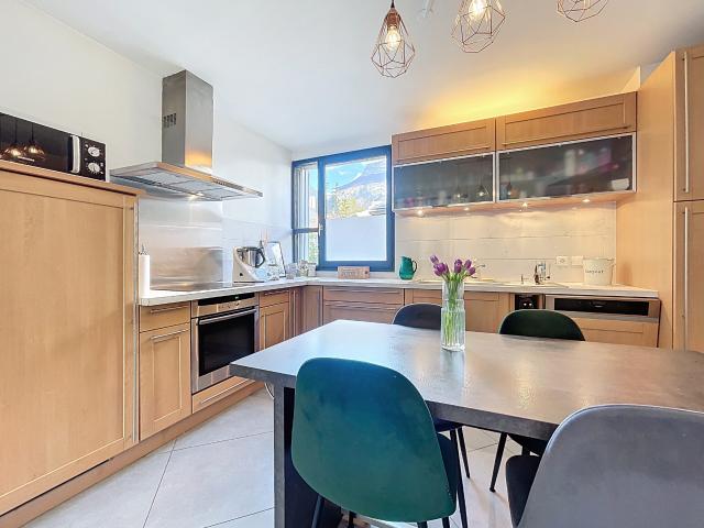 En exclusivité, sur la commune de Meylan, proche de toutes les commerces, et parcs, T4, duplex avec terrasse