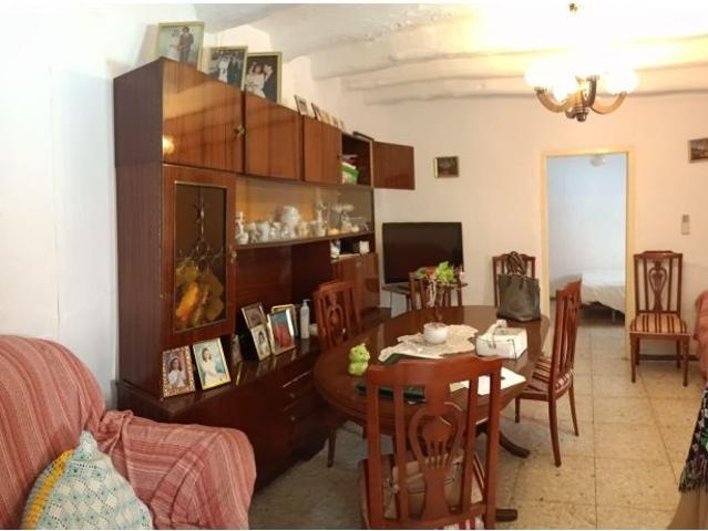 EN HIJATE ALCONTAR EN ALMERÍA VENTA DE CASA DE CAMPO CON 6 DORMITORIOS