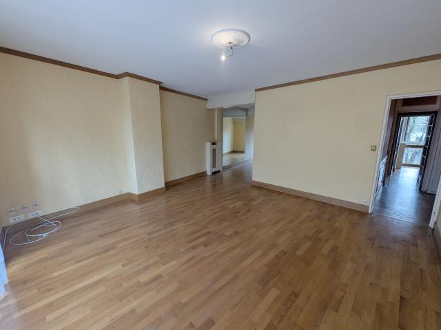 SOUS COMPROMIS. En hypercentre, appartement 4 pièces avec garage en sous sol