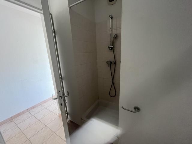 En location 380 EUR par mois à Saint Étienne: appartement
