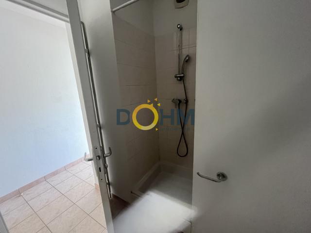 En location 380 EUR par mois à Saint Étienne: appartement