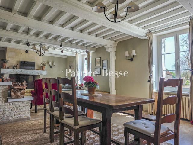 En Normandie, dans le Bessin, un domaine avec gîtes et chamb. 470m² Bayeux