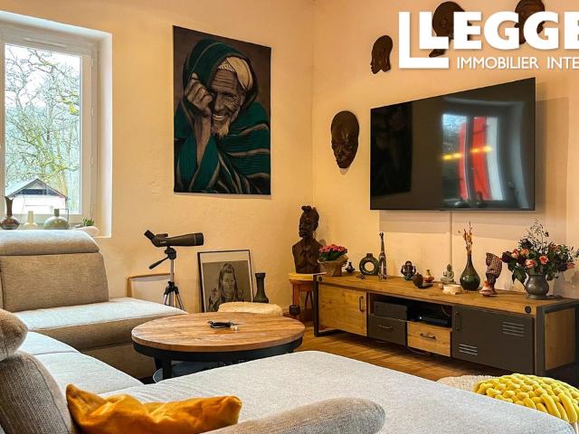 En Périgord Noir, Loft duplex avec vaste espace de réception en Pierre