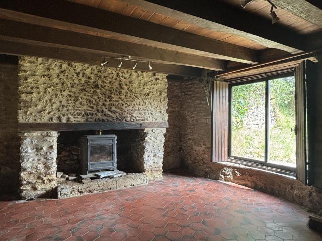 En Périgord Noir, sur les hauteurs de Plazac, petite maison. 70m² Montignac Lascaux
