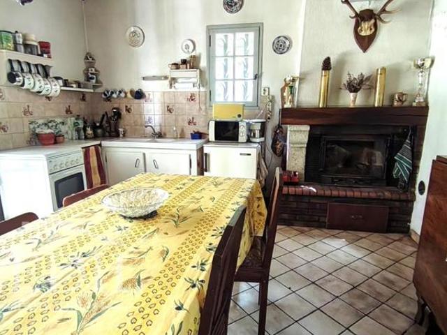 Sous offre, en plaine campagne, maison sur une parcelle boisée