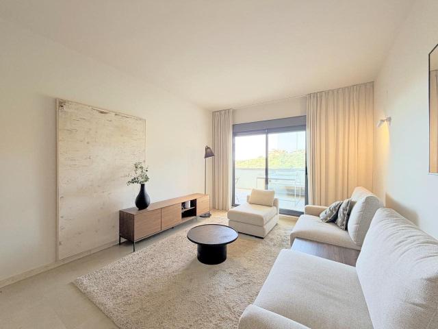 En planta baja, situado en la exclusiva zona de Bahía de las. 80m² La Duquesa
