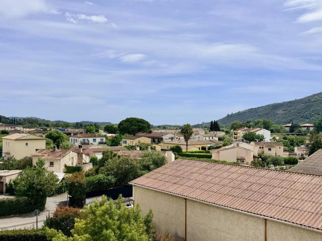 En plein Centre de Pégomas, 2 pièces meublé avec grande terr. 46m² Pégomas