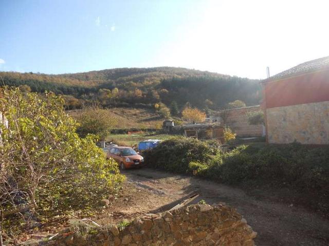 EN PLENA MONTAÑA, CON UN ENTORNO RURAL INCOMPARABLE Y A 5 MINUTOS DE SANTO DOMINGO