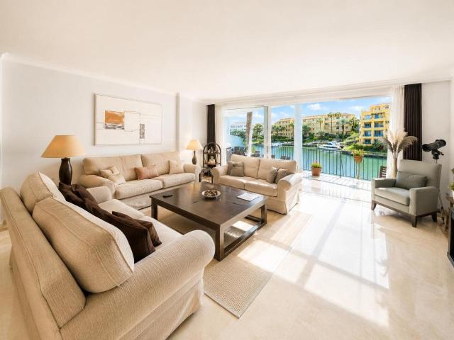 En pleno Puerto de Sotogrande, uno de los enclaves más exclu. 115m² San Jaime