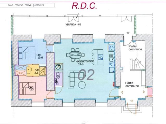 En RDJ: 3 pièces avec véranda, jardin privatif et 2 places de stationnement !