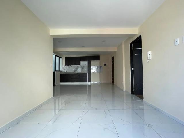 ? ¡En renta amplio y luminoso departamento con Roof Garden privado en Narvarte!