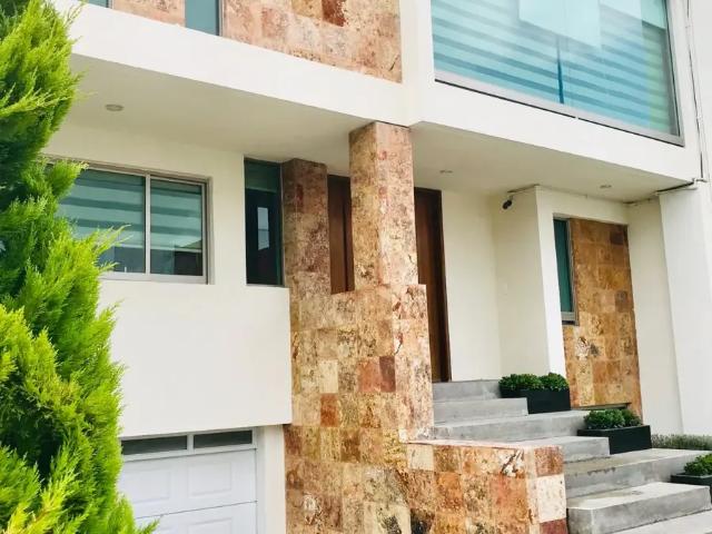 EN RENTA CASA AMUEBLADA EN ZONA PLATEADA EN PACHUCA, HGO