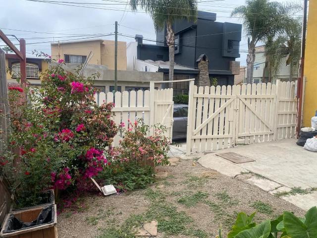 EN RENTA: CASA CHICA EN PLAYAS DE TIJUANA