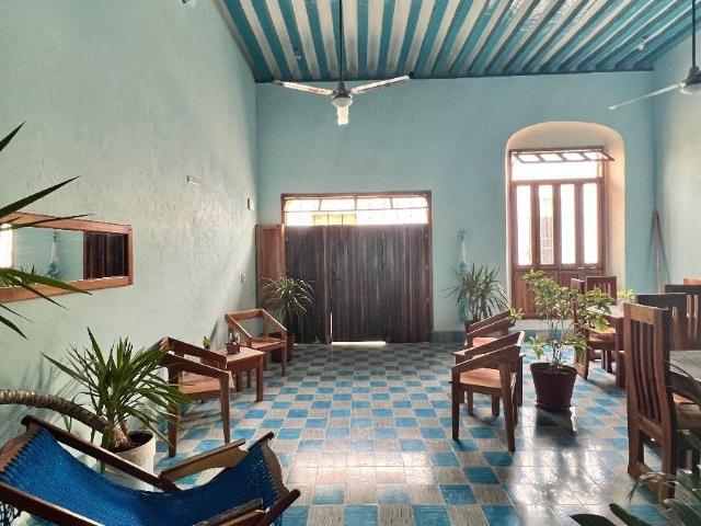 EN RENTA, Casa colonial equipada con alberca en Centro Histórico Campeche