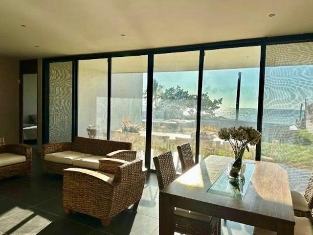 EN RENTA CASA CON ACCESO A PLAYA, 3 REC + PISCINA. BAHAMITAS CME