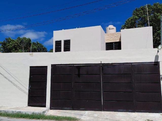 EN RENTA CASA CON CUATRO RECAMARAS CERCA DE XAIL