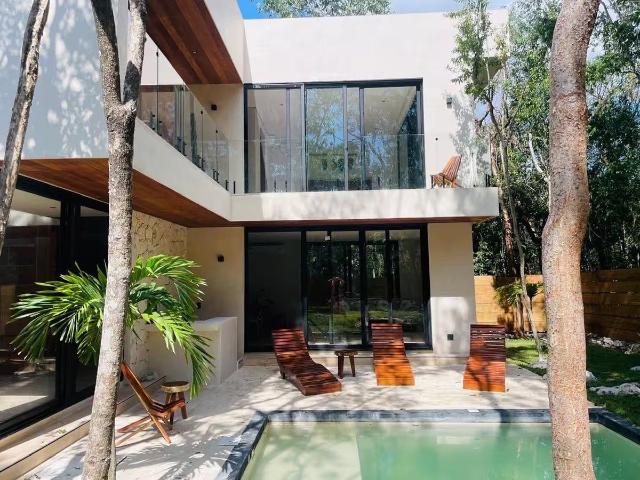 EN RENTA CASA EN MAYAKOBA COUNTRY CLUB AMUEBLADA