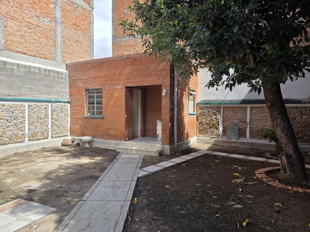 En renta casa en Melchor Ocampo col Tequis, para casa habitaci?n o negocio