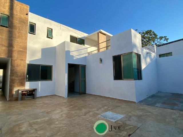 EN RENTA CASA EN AV. LOPEZ PORTILLO, CAMPECHE