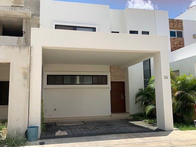 EN RENTA CASA EN AQUA RESIDENCIAL SIN MUEBLES