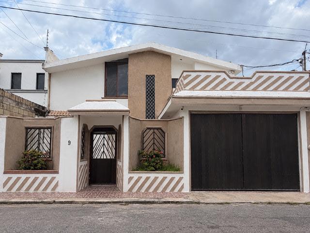 EN RENTA CASA EN FRACCIORAMA CON 3 HABITACIONES