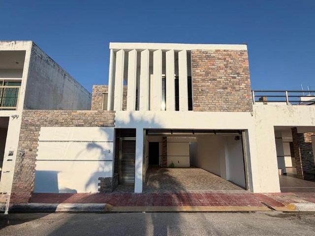 EN RENTA CASA EN PRIVADA ARBOLEDAS