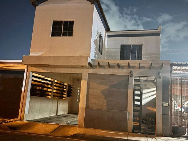 ¡En renta casa en Privada Monserrat, Fracc. Barcelona Mexicali, B.C. !