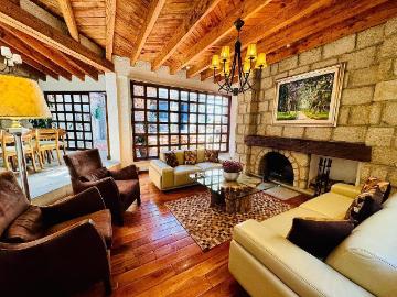En renta casa estilo mexicano fraccionamiento cerrado