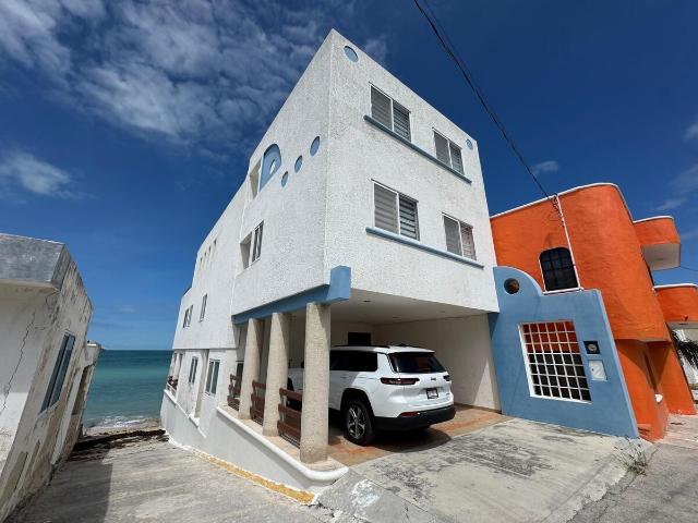 EN RENTA CASA FRENTE AL MAR EN MAR AZUL CAMPECHE