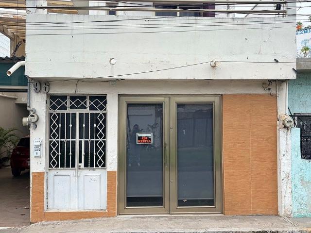 EN RENTA DEPARTAMENTO CON TERRAZA EN AVENIDA COLOSIO
