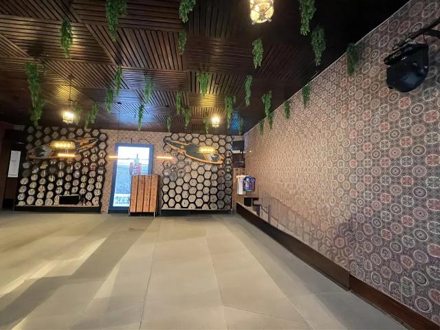 EN RENTA Local con terraza y vista a la Avenida Pages Llergo $70,000 MXN más IVA