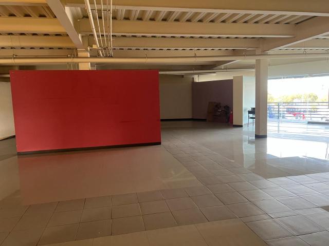 En RENTA Local Comercial para Oficina Plaza El Punto Toluca, Estado de México