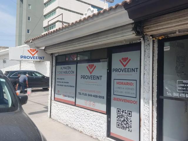 En renta Local de 54 m2 en 3 niveles, a media cuadra de V. Carranza