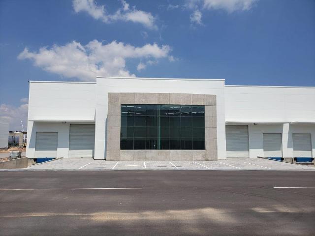 En Renta Nave Industrial en El Marques, T.729 m2, Altura Libre 7m