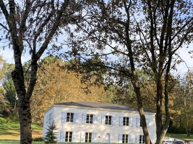 En semi campagne Maison de construction récente sur sous sol. 290m² Fumel