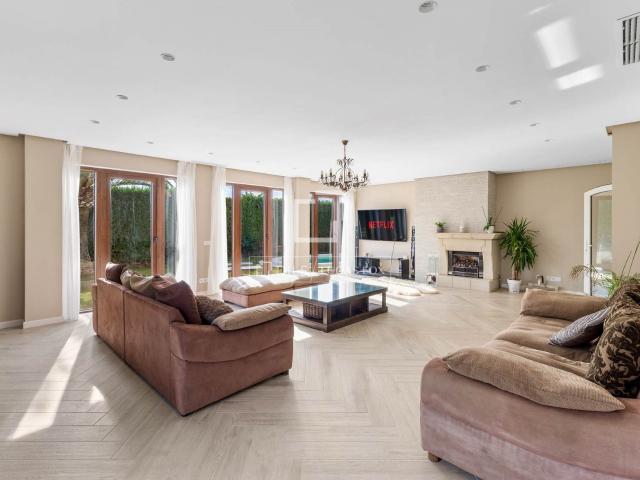 Lucas Fox Altea presenta esta preciosa villa ubicada en Sier. 209m² Finestrat