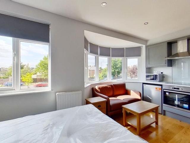 En Suite, Kitchenette, Self Contained Studio