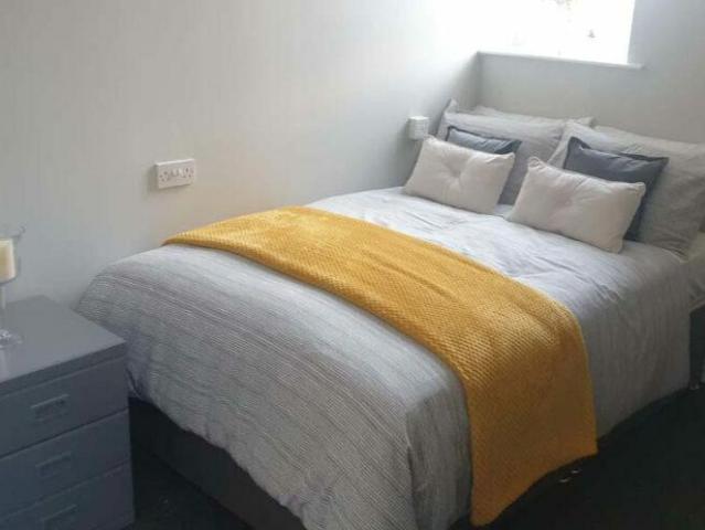 En suite, Newcastle upon Tyne NE4 Studio to rent £606 pcm £140 pw
