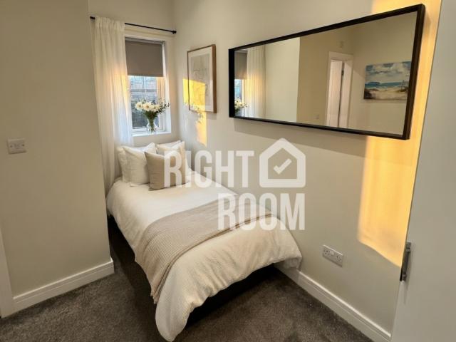 En Suite Room 1, West Street, Fareham PO16