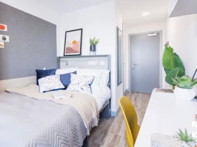 En suite Student room available Birmingham