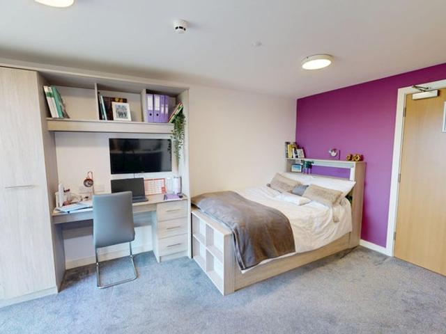 En suite student rooms & studios Be quick!