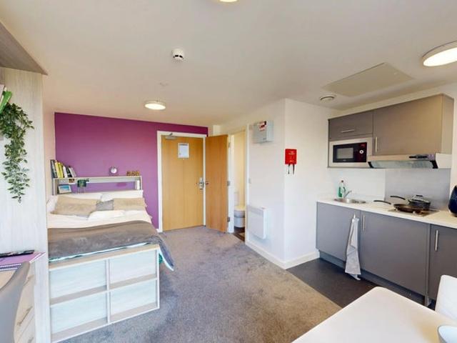 En suite student rooms & studios Be quick!