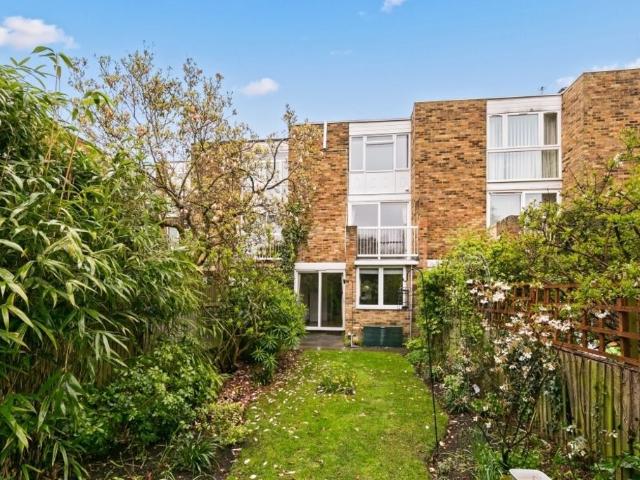Ennerdale Road, Kew, Richmond, Surrey TW9, 3 bed property to rent, £4,100 pcm | PrimeLocation