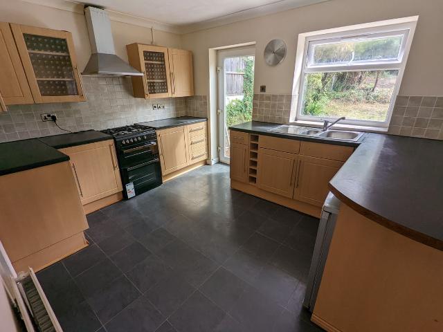 Ennerdale Road, Reading RG2, 4 bed semi detached house to rent, £2,400 pcm | PrimeLocation